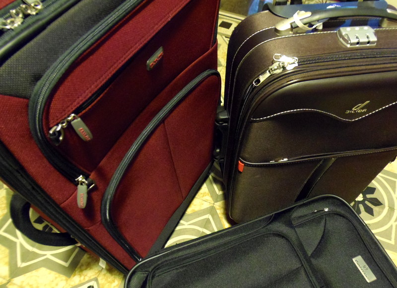 MALETA DE MANO PARA 15 DÍAS