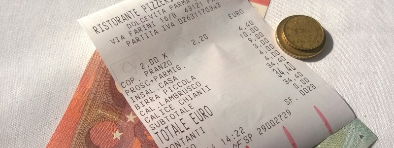 Propinas, dolor de cabeza de los turistas